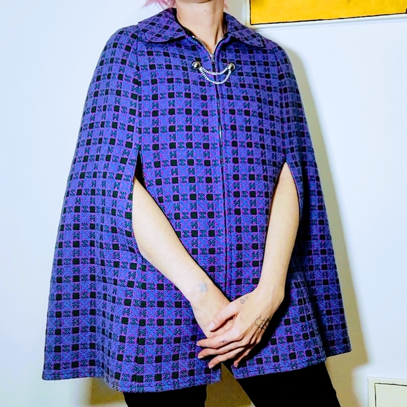 Vintage Jackets & Blazers - Vintage 60s Welsh Woollens Tapestry Cape